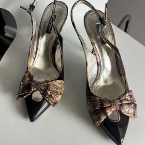 Dolce & Gabbana Black and Gold Slingback Heels with Bow